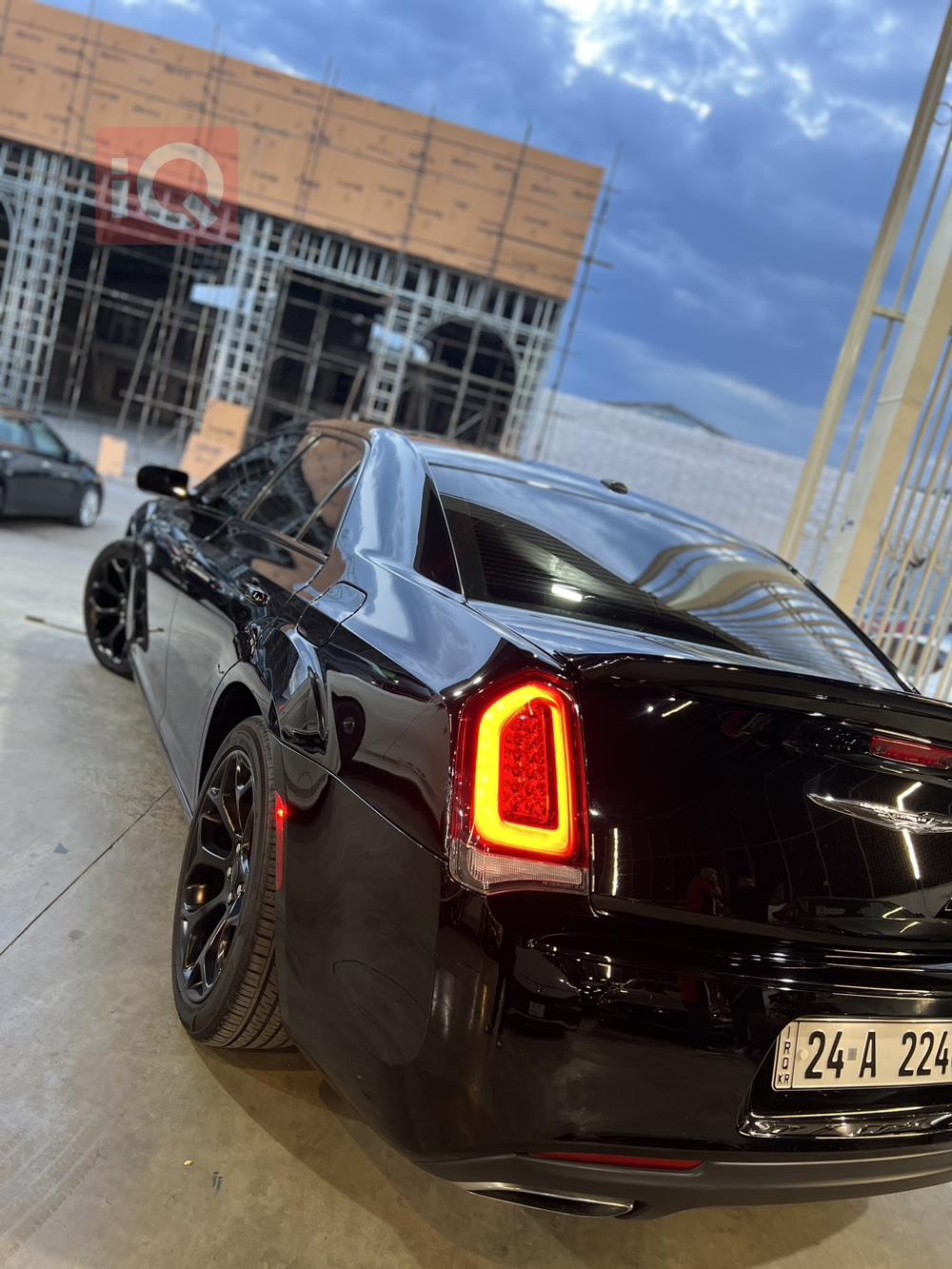 کرایسلەر 300